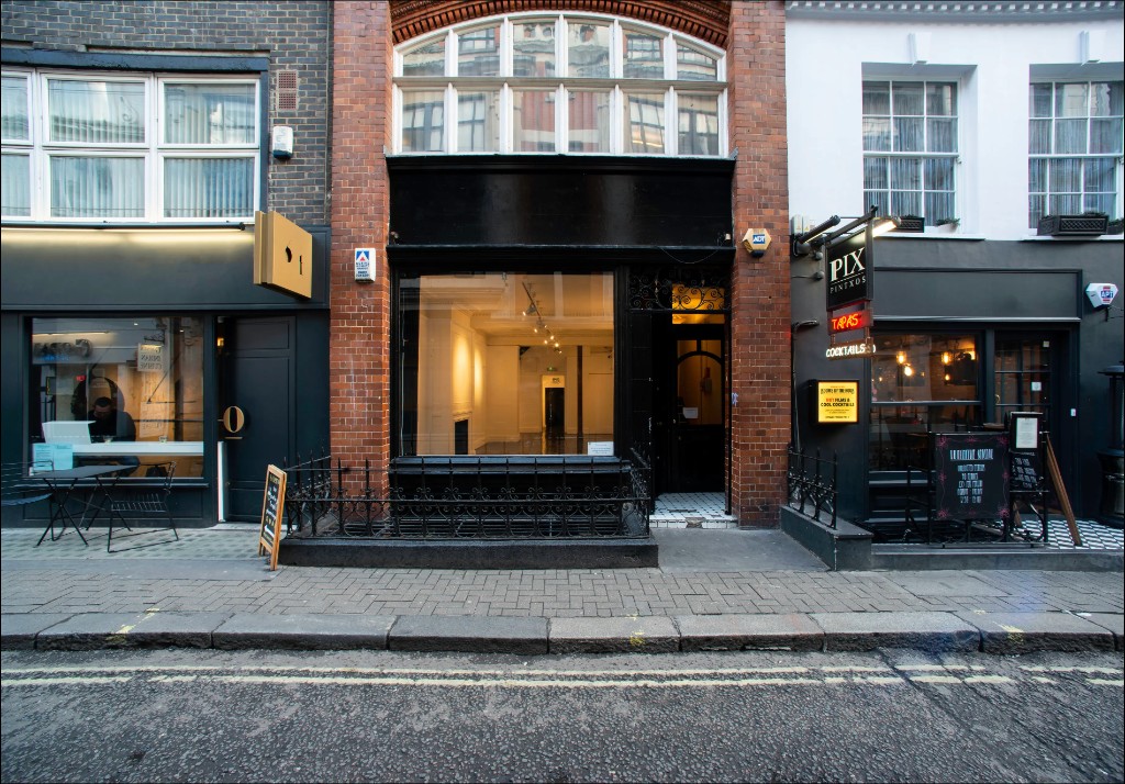 15 Bateman Street